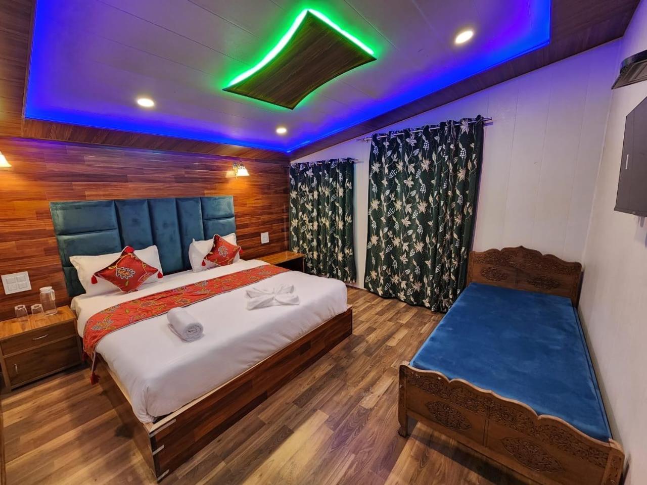 Srinagar Group Of Hotels Zewnętrze zdjęcie