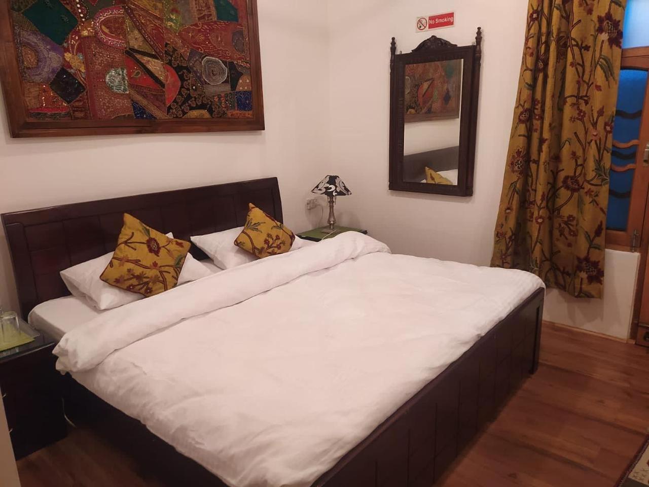Srinagar Group Of Hotels Zewnętrze zdjęcie