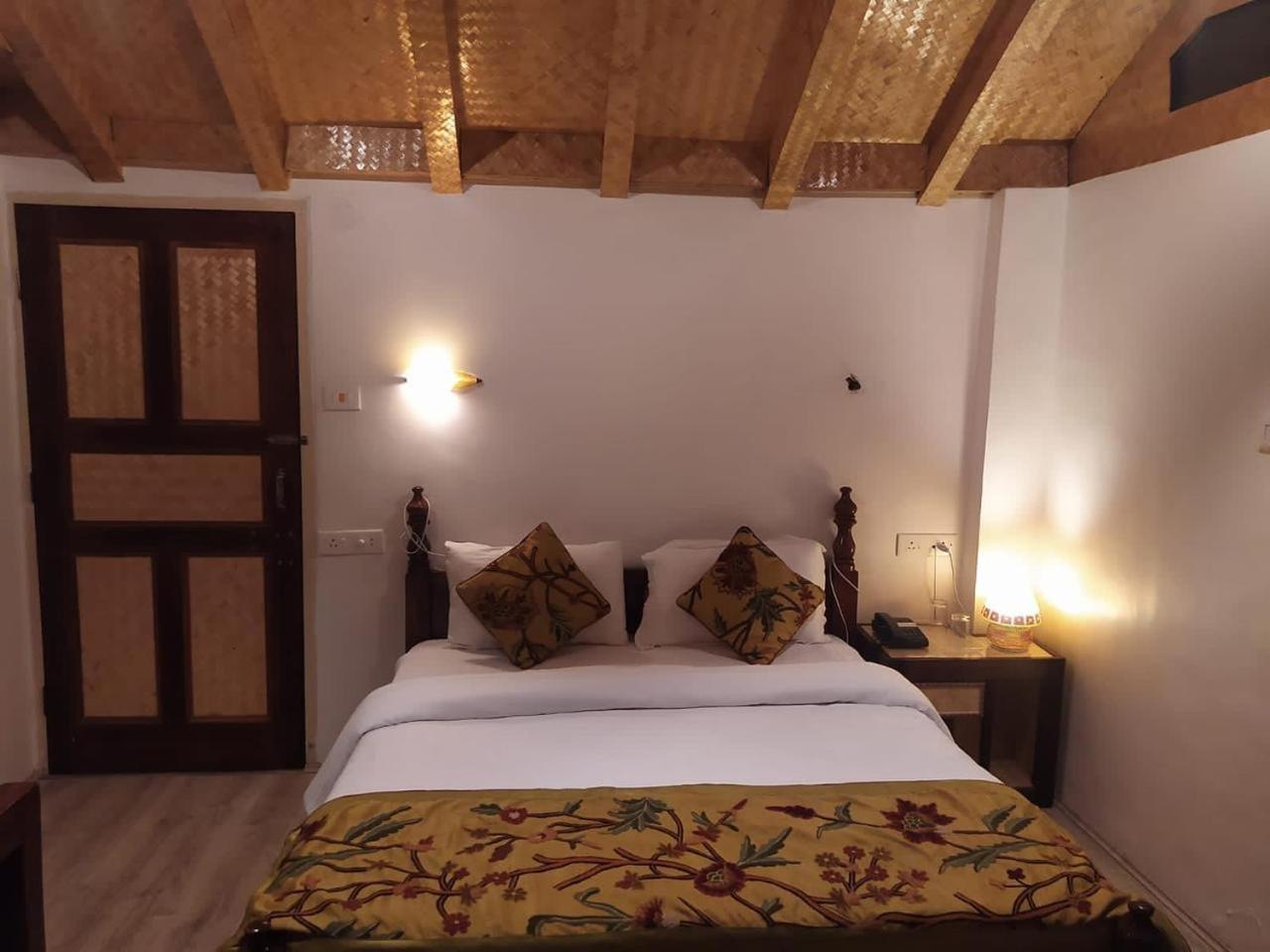 Srinagar Group Of Hotels Zewnętrze zdjęcie