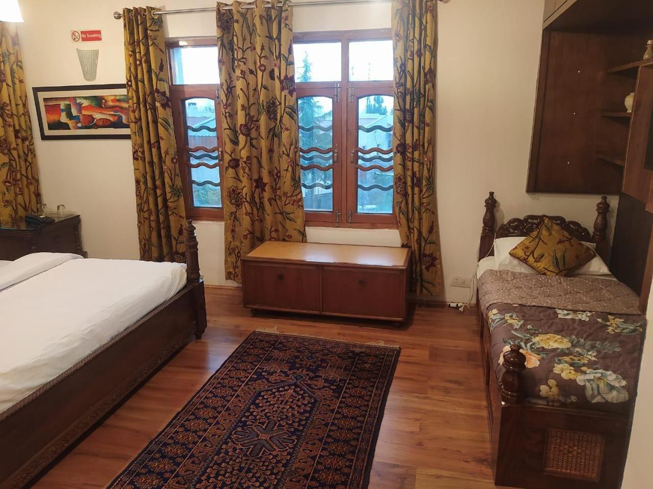 Srinagar Group Of Hotels Zewnętrze zdjęcie