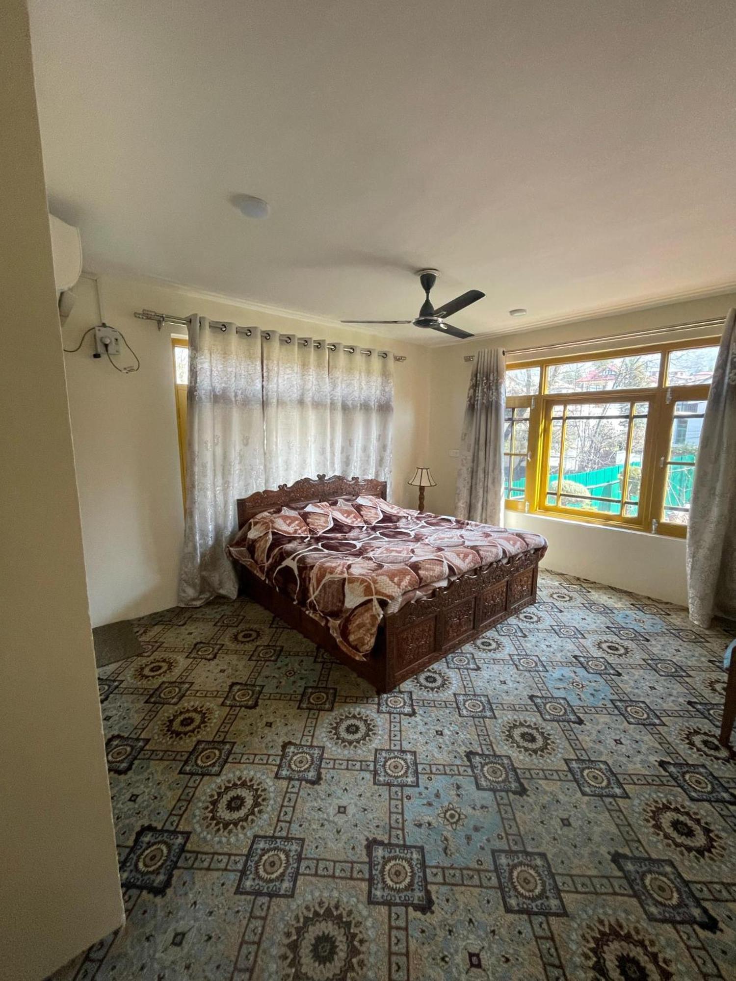 Srinagar Group Of Hotels Zewnętrze zdjęcie