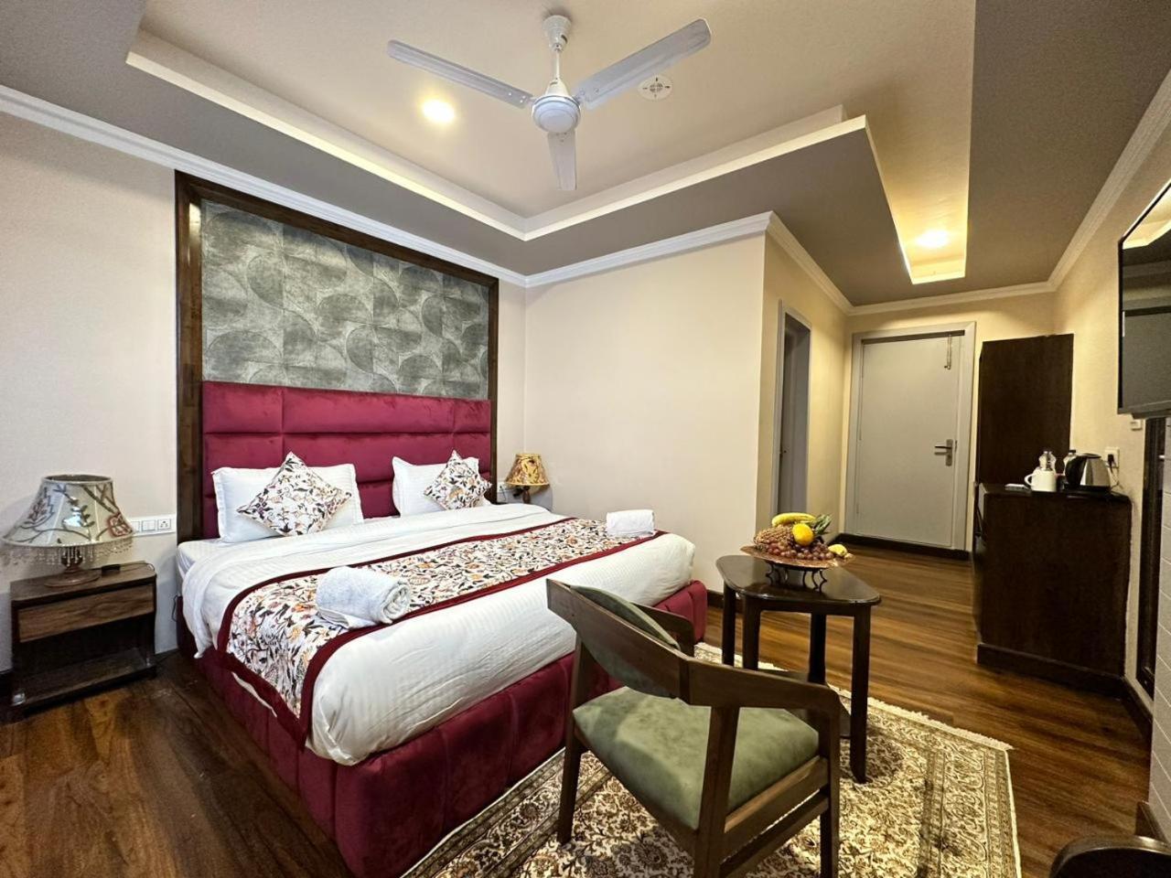 Srinagar Group Of Hotels Zewnętrze zdjęcie