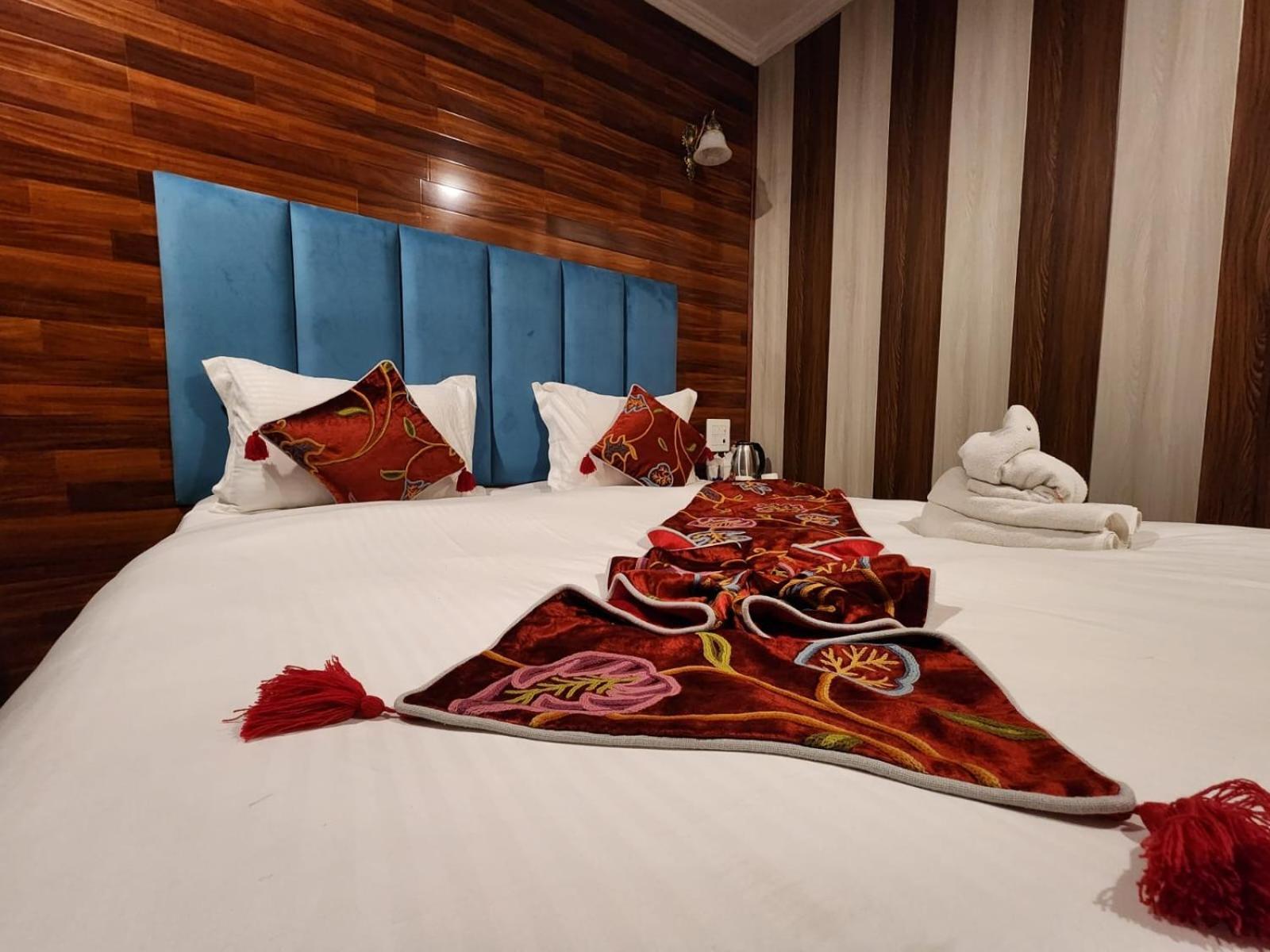 Srinagar Group Of Hotels Zewnętrze zdjęcie