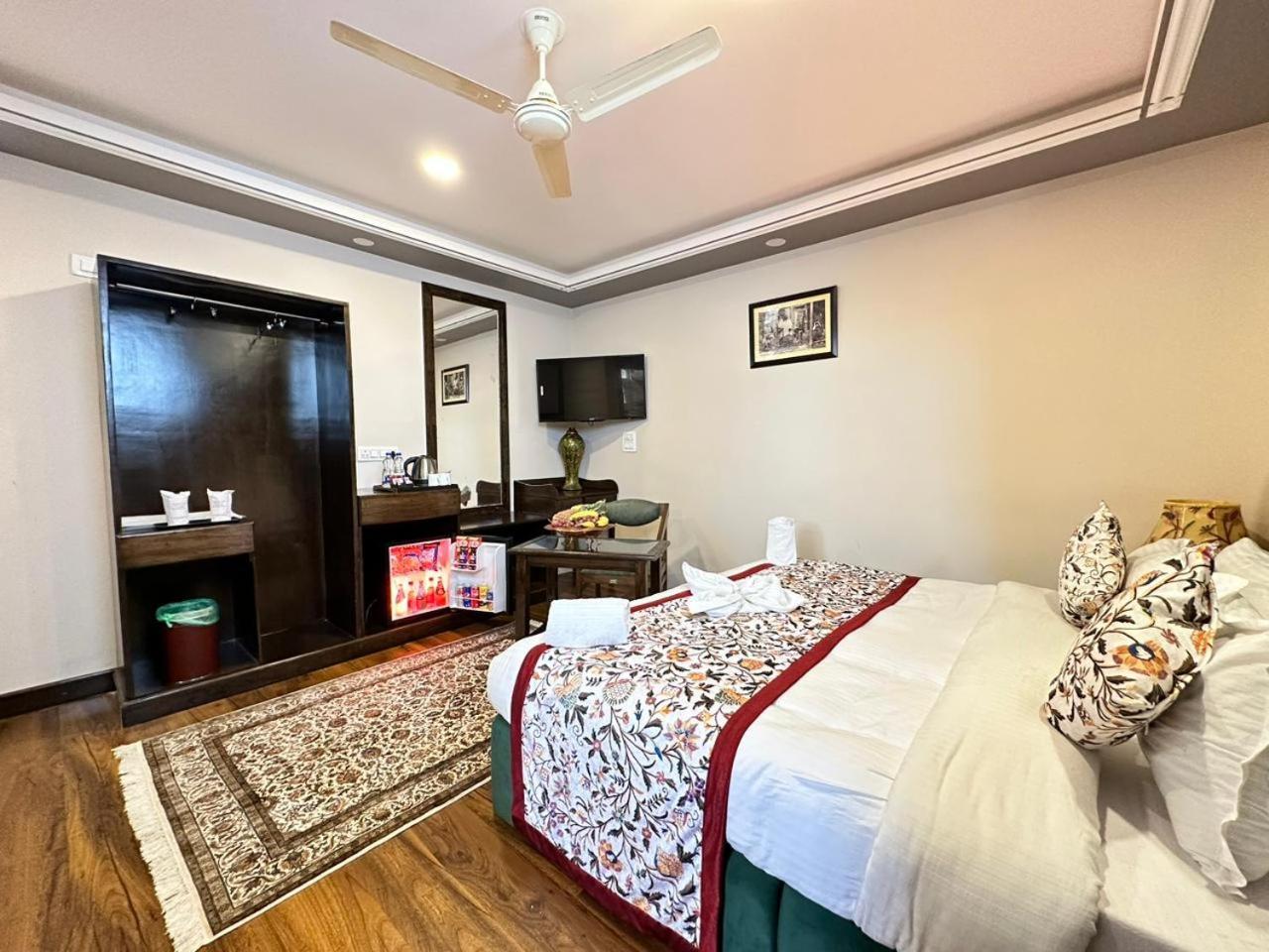Srinagar Group Of Hotels Zewnętrze zdjęcie